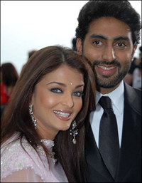 Abhishek, Ash to celebrate third anniversary in US
