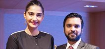 Sonam Kapoor receives 'I Am Woman' women empowerment award