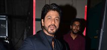 Shah Rukh Khan snapped promoting 'Fan' on sets of the Marathi serial 'Chala Hawa Yeu Dya'