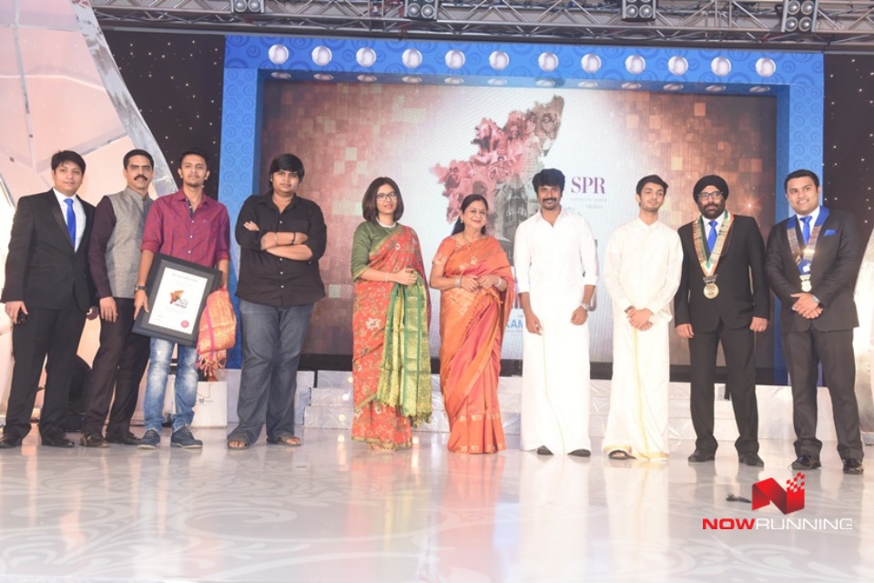 Round Table India S Pride Of Tamil Nadu An Award Ceremony Http Img Nowrunning Com Content Photofeature 2017