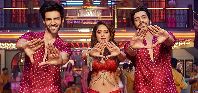 Chhote Chhote Peg - Song Promo