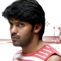 Arya instead of Vikram in 'Urumi'