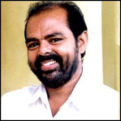 Tamil producer threatens dharna against Kannada star