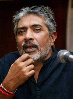 Prakash Jha lodges extortion complaint