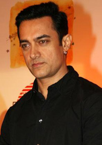 Aamir Khan wants to watch Rajnis Robot