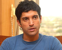 Farhan takes Punjabi lessons from Gulzar