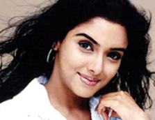 Asin to work with Sudeep in 73, Shanthi Nivasa