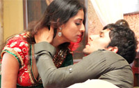 Intimate scenes no big deal for Mahie, Randeep