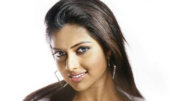 Amala Paul is second heroine in new Hari Surya film