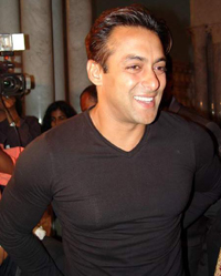 Salmans Dabangg sweeps Apsara Awards  