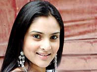 Hat trick heroine Ramya signs for four films