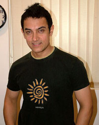 Aamir doesnt bathe regularly!