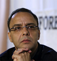 Vidhu Vinod Chopra urges reopening of theatres in Kashmir