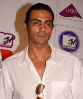 Amitabh is like a true soldier: Arjun Rampal