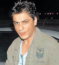 Finally shooting song with SRK, says happy Anubhav Singh 