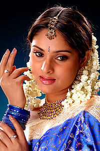 My role in Tananam Tananam was challenging, says Ramya