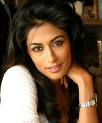 Chitrangada wants to work with Aamir Khan  