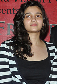 Mahesh Bhatts daughter enters B Town 