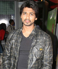 Nikhil Dwivedi helps spot boy bag movie role