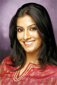 Varalaxmi cast in Radha Mohans Gauravam