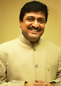 Ashok Chavan assures Bollywood of only one censor