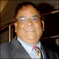 Satish Kaushik learns Marathi for new film 