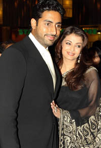 We dont rate each other: Abhi Aish  