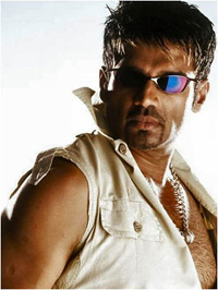 Naxals are not terrorists: Suniel Shetty