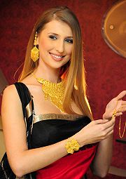 Claudia Ciesla visits Hanuman temple