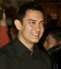 Aamir throws a bash to celebrate DK Bose success