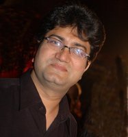 Prasoon Joshi turns composer for Aarakshan