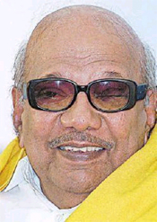 Ignoring court advice, Karunanidhi unveils Sivaji Ganesan statue
