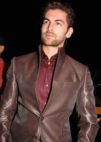 Ill make singing comeback for son Neil: Nitin Mukesh  