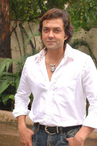 Bobby Deol looks to dad Dharmendra for advice