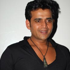 Ravi Kishan goes nude in new film