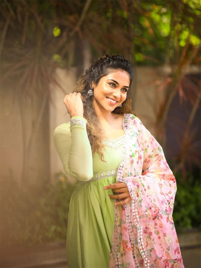 Indhuja Ravichandran