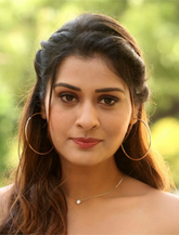 Payal Rajput in Golmaal