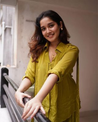 Anikha Surendran Pictures