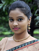 Anisha Xavier in Pichuva Kaththi