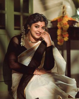 Aparna Balamurali Pictures