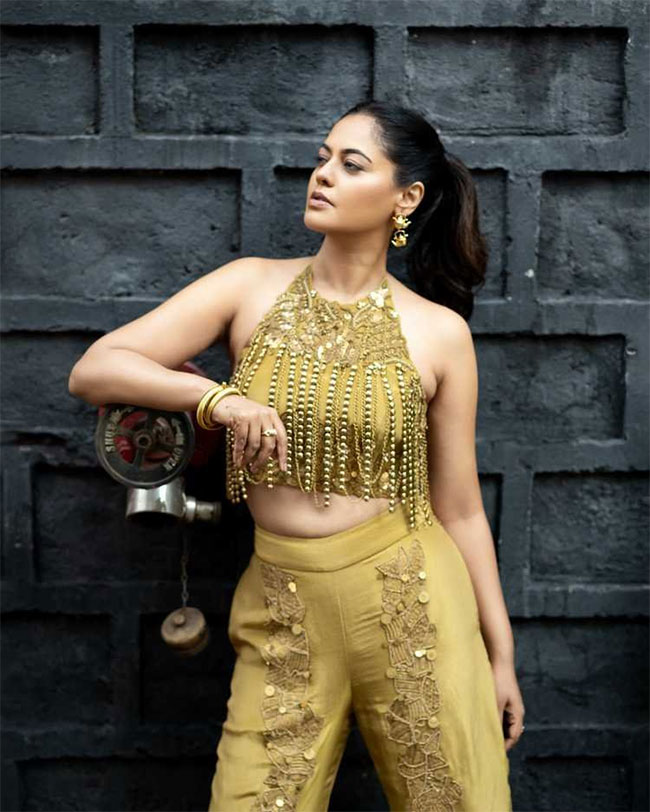 Checkout Bindu Madhavi Gallery