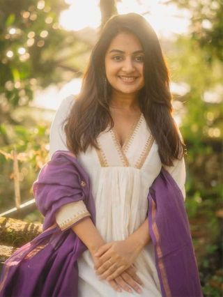 Esther Anil Pictures