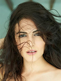 Farah Karimi in Teraa Surroor