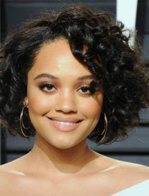 Kiersey Clemons