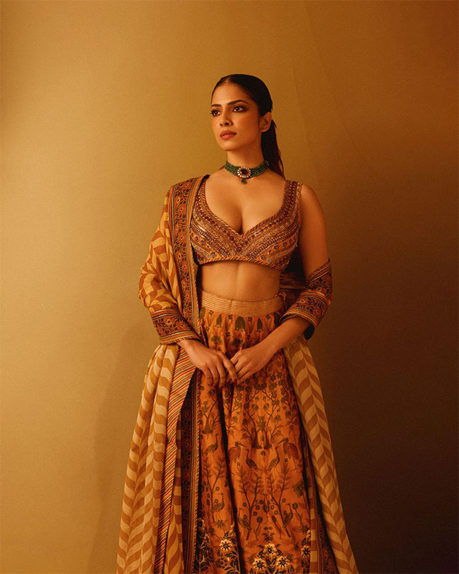 Checkout Malavika Mohanan Gallery