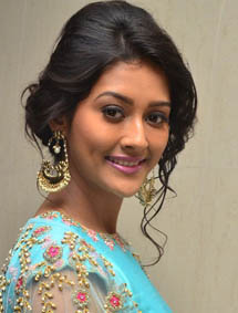 Pooja Jhaveri