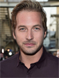 Ryan Hansen in XOXO