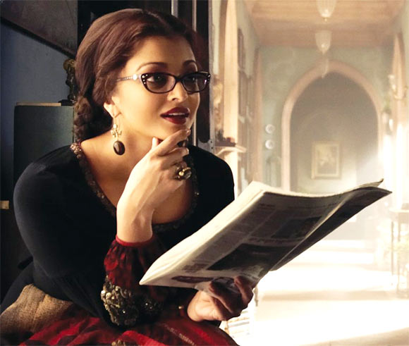 Bollywood stars make geeky spectacles look sexy!