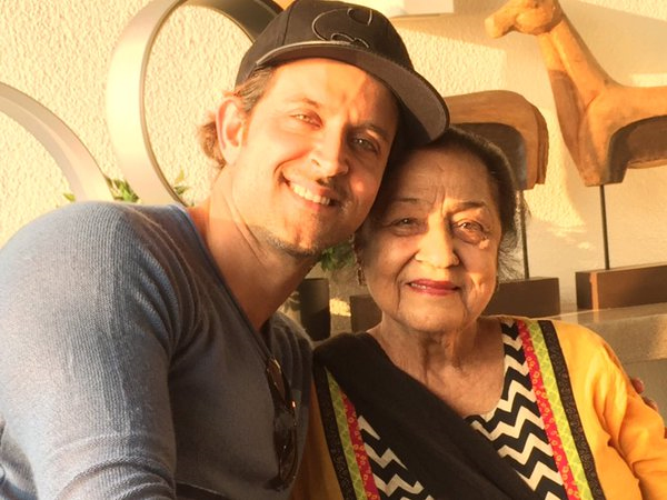 30 heart-warming pictures of Hrithik Roshan with his family & friends