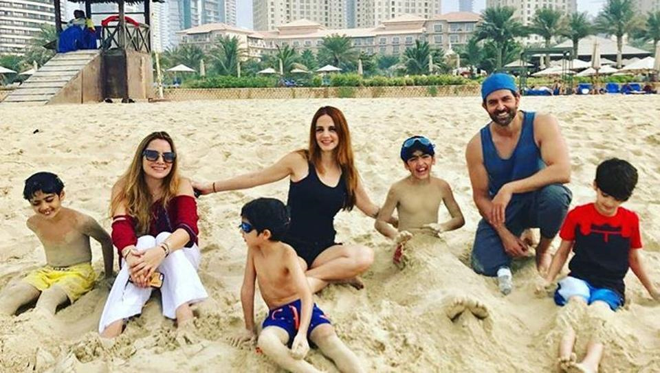 30 heart-warming pictures of Hrithik Roshan with his family & friends